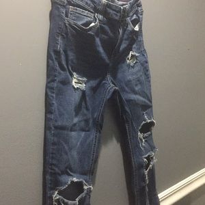Classic distressed jeans size 9